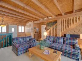 Waterfront Nelson Lake Cabin with Boat Dock!