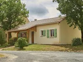 Bungalow in Lanzac near Dordogne River