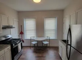 Walk to Niagara Falls 3 Bedrooms 4 Beds