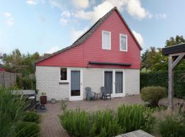 Holiday Home in Zeeland with Spacious Garden, hotel u gradu 'Wemeldinge'