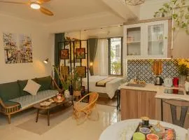 Amazing View, Natural View, 3' To Hoan Kiem Lake, Free Wifi, Netflix, 2 Beds, 1 Toilet-2 Showers