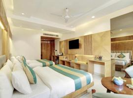 Hotel Paras Delhi Airport-Free Airport Pickup, hotel cerca de Aeropuerto internacional de Delhi - DEL, Nueva Delhi