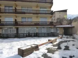 Studio confortable au Sauze, proche pistes, 4 couchages - FR-1-804-53