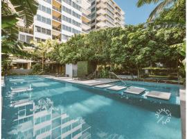 Private Bedroom & Bathroom in an Amazing Shared Brisbane Apartment, homestay in Brisbane