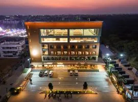 Hotel Tulips Grand