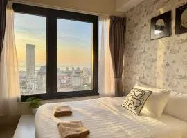 Tropicana 218 Macalister Georgetown 2pax studio suite with Infinity Pool #Near Eateries Convenient Store