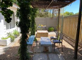 Willows Curve, apartment in Somerset West