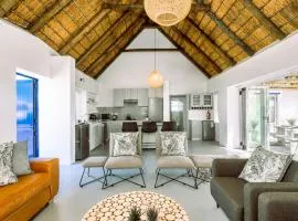 Salt and Serenity Seaside Cottage - Langezandt