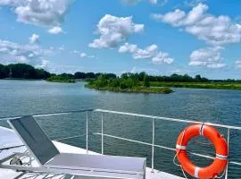 Homeship Blue Sky