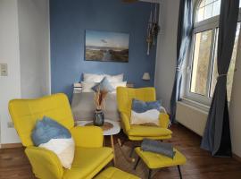 Sandkastenliebe charmante Ferienwohnung in Villa، فندق في دورنوم