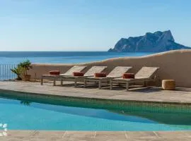 Villa Goldeneye by Abahana Villas