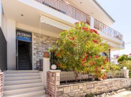Petrino Serene Studios, hotel v destinaci Kakovatos