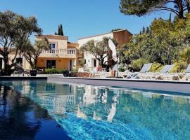 Castel'lodge, ξενοδοχείο σε Le Beausset