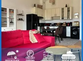Les Douves Duplex 5 personnes lumineux avec jardin et terrasse aménagée , vue sur château à 5mn de la mer, proche Omaha Beach et Bayeux