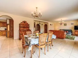 Apartment Appartement Le Prat by Interhome