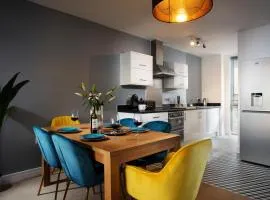 Plymouth Penthouse Apartment-Sea View-Sleeps 7- Habita Property