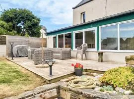 Gorgeous Home In Saint Pabu With Wifi