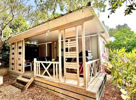 Chalet V tout confort proche des plages, hotel in Pianottoli-Caldarello