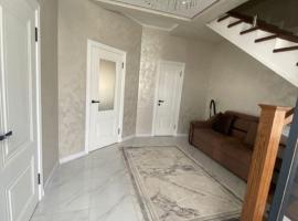 Коттедж, ξενοδοχείο σε Chon-Sary-Oy