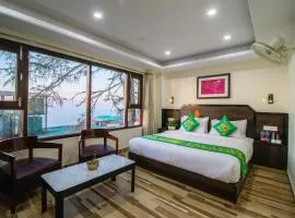 Treebo Maharaja, Near Mall Road