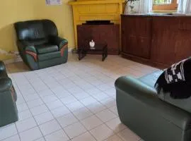 La franca, Hostal centrico, Habitacion single privada y Amplia cocina