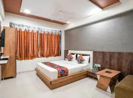 Hotel Golden Gate - Boutique Property in central vrindavan