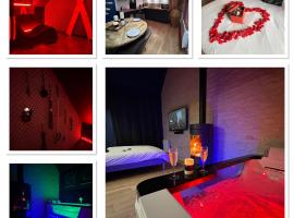 RoomAndX-LoveRoom-Caen-Bayeux, hotel v destinaci Le Fresne-Camilly