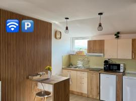 Jokai Apartments Nr8, code entry, κατάλυμα με κουζίνα σε Sfântu-Gheorghe