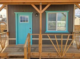 Tiny Cabin #20 American Trails, chalet de monta&ntilde;a en Quartzsite
