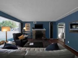 Comfortable home near river access trail