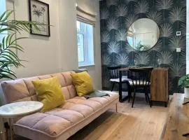 Contemporary Pied à Terre in the Heart of Bath