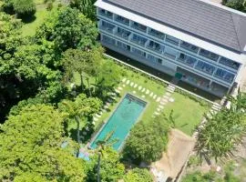 Mahamustika Riverside
