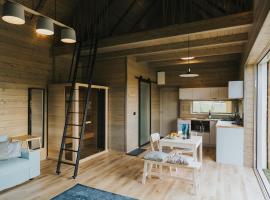 WOWcabin - Lovas, hotell sihtkohas Lovas