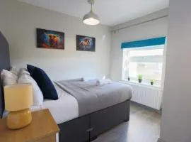 Pittville Place - Near Cheltenham Town - 2 Bed Home - Sleeps 6