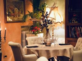 Hotel Ristorante Ala d'Oro, hotel v destinácii Lugo