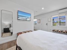 South O Bungalow 10 - Premium Deluxe King Studio + Patio, hotel v destinaci Oceanside