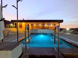 Pallos Apartments