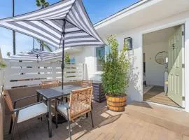 South O Bungalow 5 - Deluxe Queen Studio + Patio