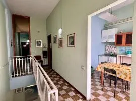 Appartamento Ai piedi dell' Etna per gruppi fino a 20 persone