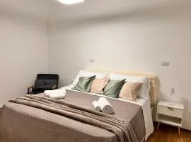 Apartment Roma Centocelle II - Cozy Design Wi-Fi & AC