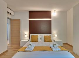 Double Sea View Design Wi-Fi Parking AC, hotel em Fermo