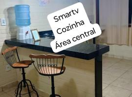 Flat de 2 quartos com AR na área central de GV com conzinha completa-garagem-wifi-Bom p grupos ou familias ou empresas, hotel v destinaci Governador Valadares