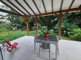 Maison cosy à Lamentin, 20m², climatisation