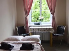 Rooms Close to Everywhere I