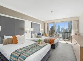 Bright Oceanview Apartment on Level 11, Mantra on View, Surfers Paradise