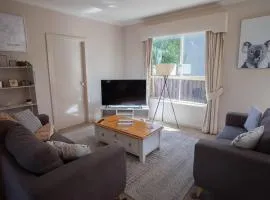 Drummond Living Spacious 3br Home In Town