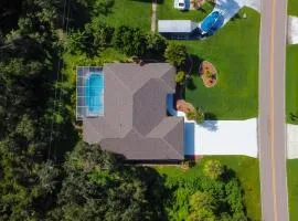 Modern and Spacious 3bdrm and 3 bath house with pool