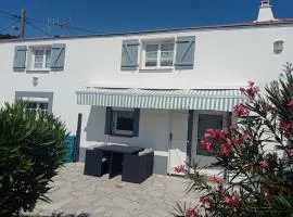 Maison 5 personnes à Barbâtre, proche plage, animaux admis - FR-1-823-3