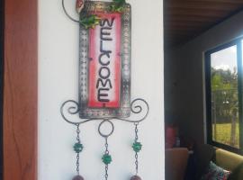 Casa nueva en comunidad rural, cerca de la Fortuna, hotel v destinaci Hacienda Coronado