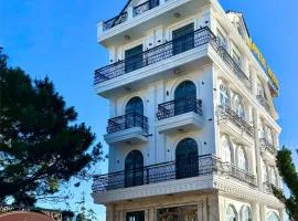 Lotus Hotel Đà Lạt